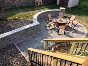 Backyard Stone Wall and Patio Norwalk Seasonal - Des Moines, Iowa