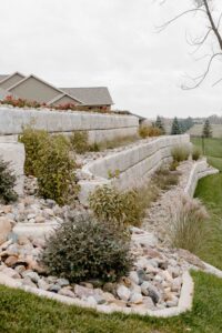 Full Multi Level REdi-Rock Retaining Wall System Norwalk Seasonal - Des Moines, Iowa